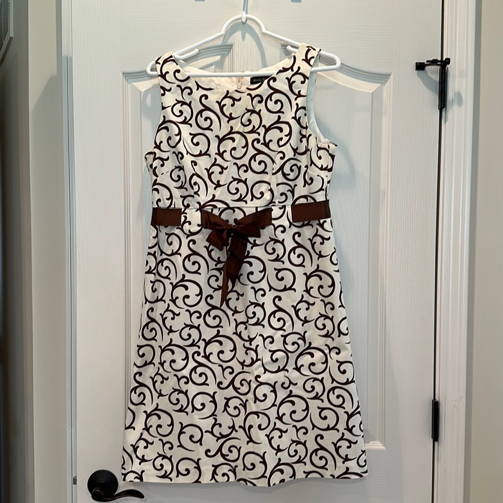 Jessica Howard Knee Length Dress